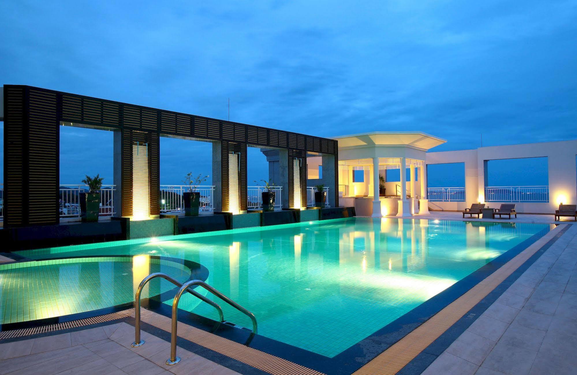 Cape Racha Hotel Сі-Рача Екстер'єр фото